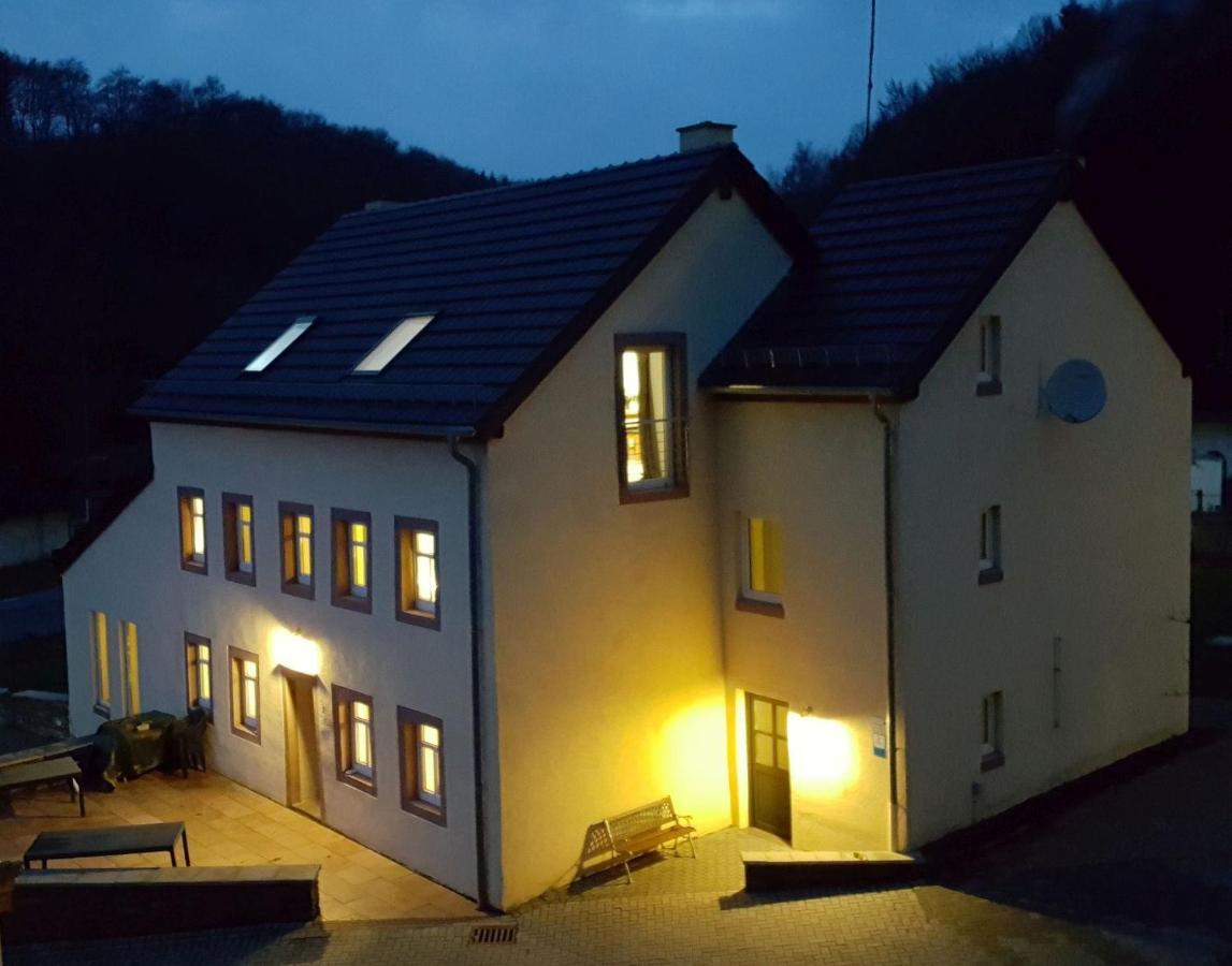 Suedeifel Ferienhaeuser Christian Faust Villa Zweifelscheid Exteriör bild